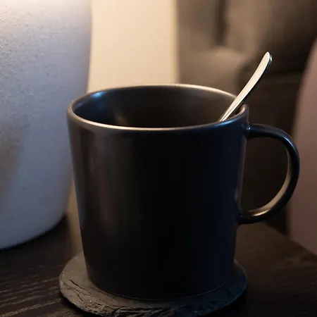 Hirsch Luchs - Zentral - Modern - Gross